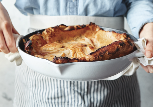 Cinnamon Apple Puffed Pancake | Staub