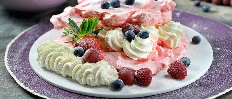 Red Berry Pavlova | Philips