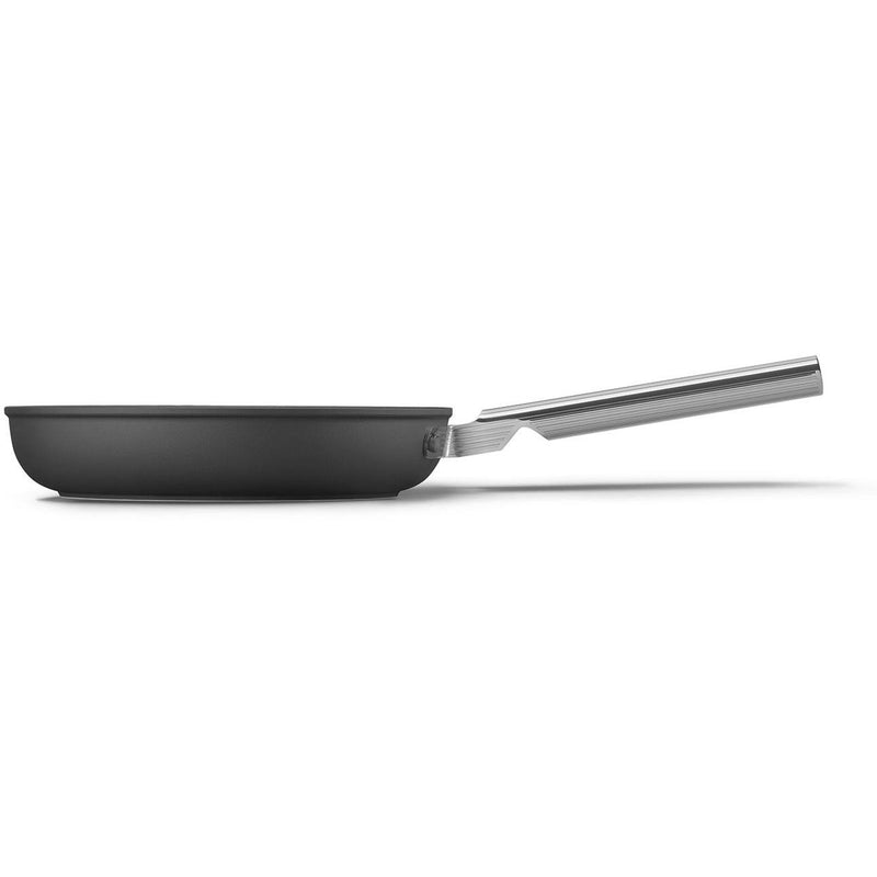 Smeg 9.5-inch Skillet CKFF2401BLM IMAGE 1