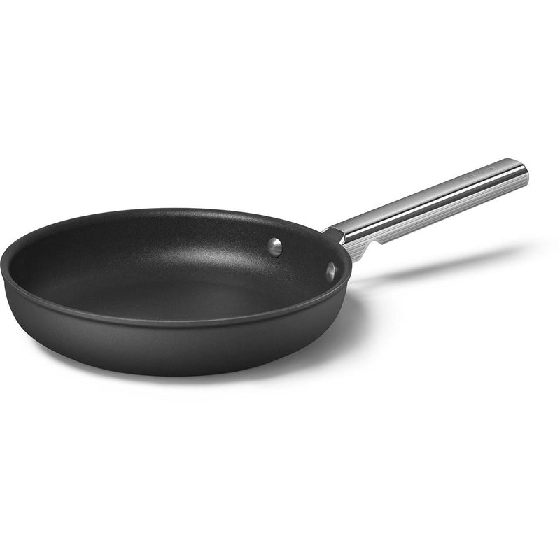 Smeg 9.5-inch Skillet CKFF2401BLM IMAGE 2