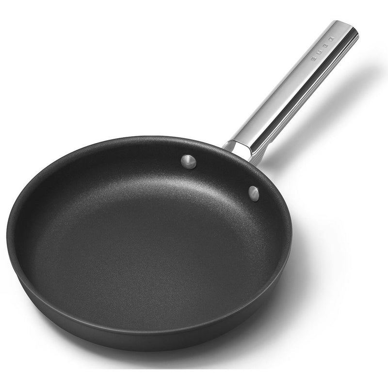 Smeg 9.5-inch Skillet CKFF2401BLM IMAGE 3