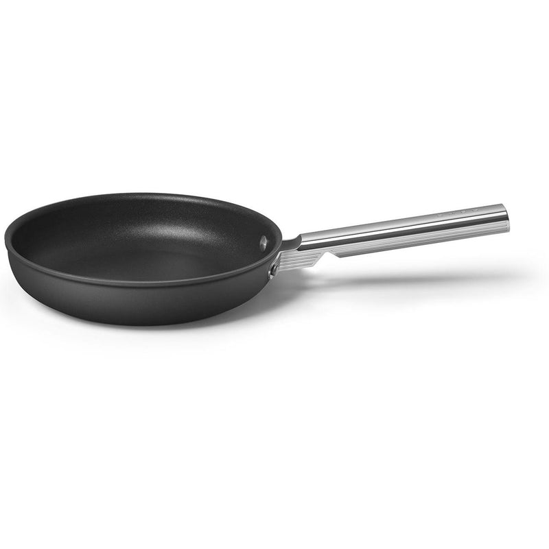 Smeg 9.5-inch Skillet CKFF2401BLM IMAGE 4