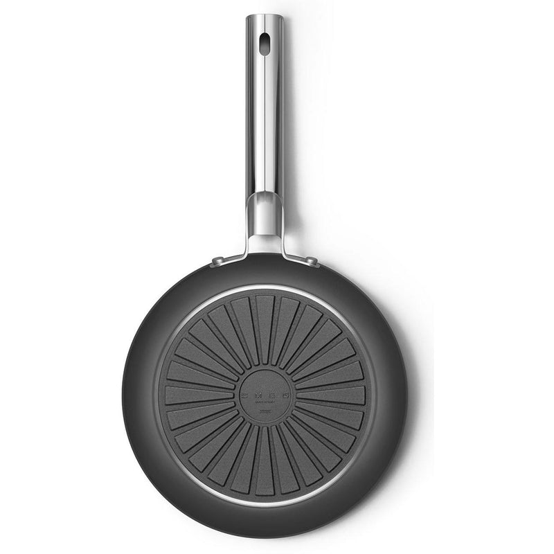 Smeg 9.5-inch Skillet CKFF2401BLM IMAGE 7