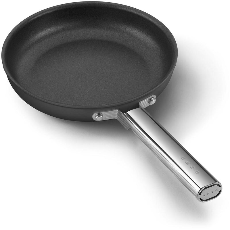 Smeg 9.5-inch Skillet CKFF2401BLM IMAGE 8