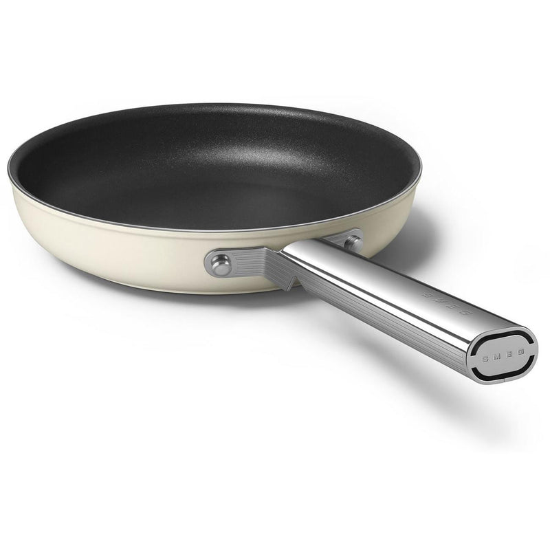 Smeg 9.5-inch Skillet CKFF2401CRM IMAGE 10