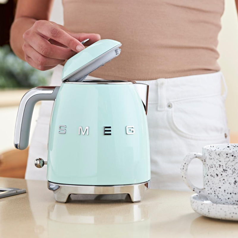 Smeg 0.8L Electric Kettle KLF05PGUS IMAGE 2