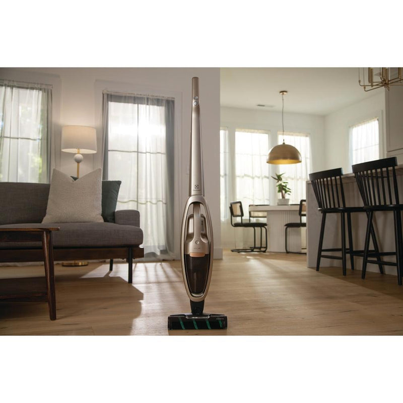 Electrolux WellQ7™ Hard Floor Vacuum Stick EHVS35H2AQ IMAGE 4