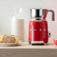 Smeg 50's Style Aesthetic Milk Frother MFF11RDUS IMAGE 7