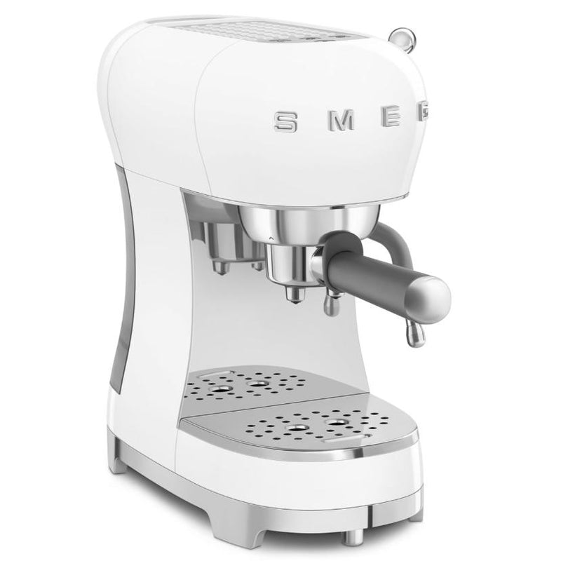 Smeg 50's Style Espresso Manual Espresso Machine ECF02WHUS IMAGE 4