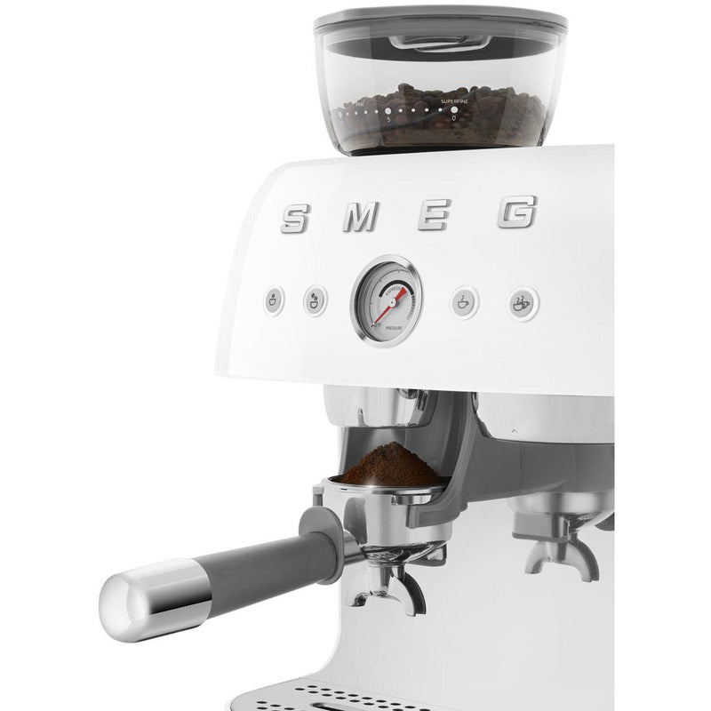 Smeg Retro-Style Espresso Manual Coffee Machine EGF03WHUS IMAGE 6
