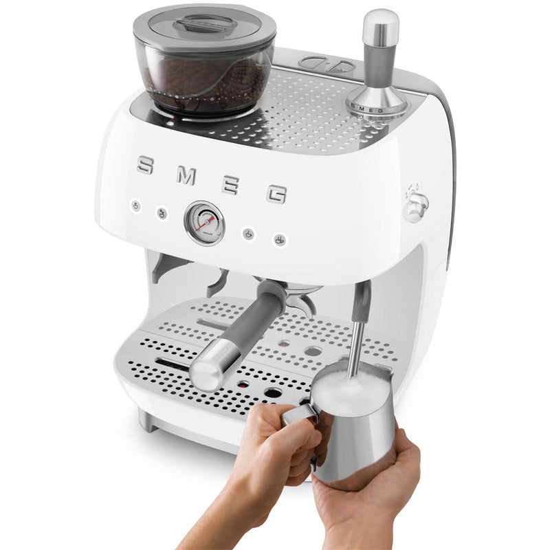Smeg Retro-Style Espresso Manual Coffee Machine EGF03WHUS IMAGE 7