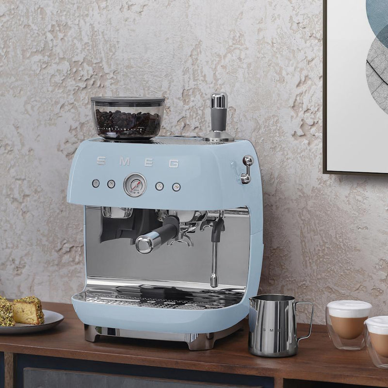 Smeg Retro-Style Espresso Manual Coffee Machine EGF03PBUS IMAGE 2