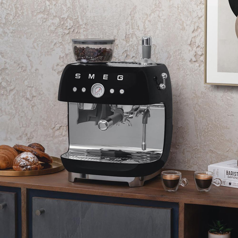 Smeg Retro-Style Espresso Manual Coffee Machine EGF03BLUS IMAGE 2