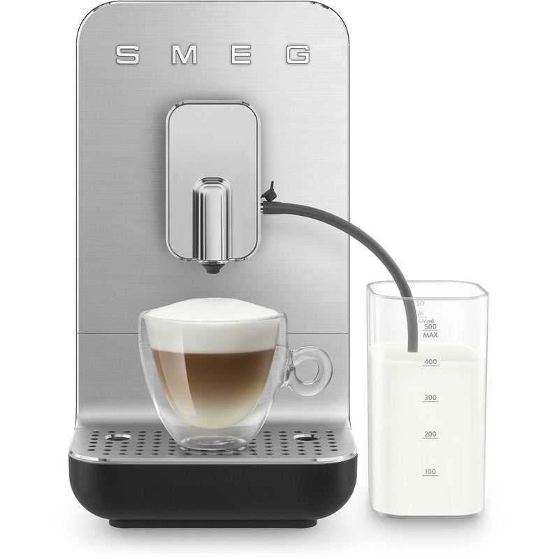 Smeg Collezione Aesthetic Automatic Coffee Espresso Machine with a Milk System BCC13BLMUS IMAGE 5
