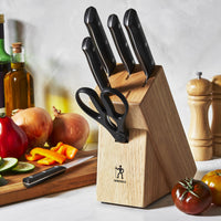 Henckels Dynamic 7-Piece Knife Block Set 1010992 IMAGE 3