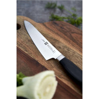Zwilling Four Star 5.5-inch Chef's Knife 1001600 IMAGE 5