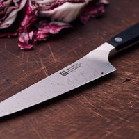 Zwilling Pro 5.5-inch Chef's Knife 1002755 IMAGE 7