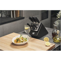 Zwilling Four Star 7-Piece Knife Block Set 1027272 IMAGE 5
