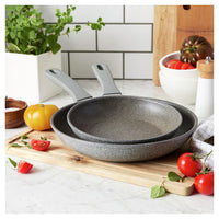 Zwilling Parma Plus 2-Piece Fry Pan Set 1029767 IMAGE 3
